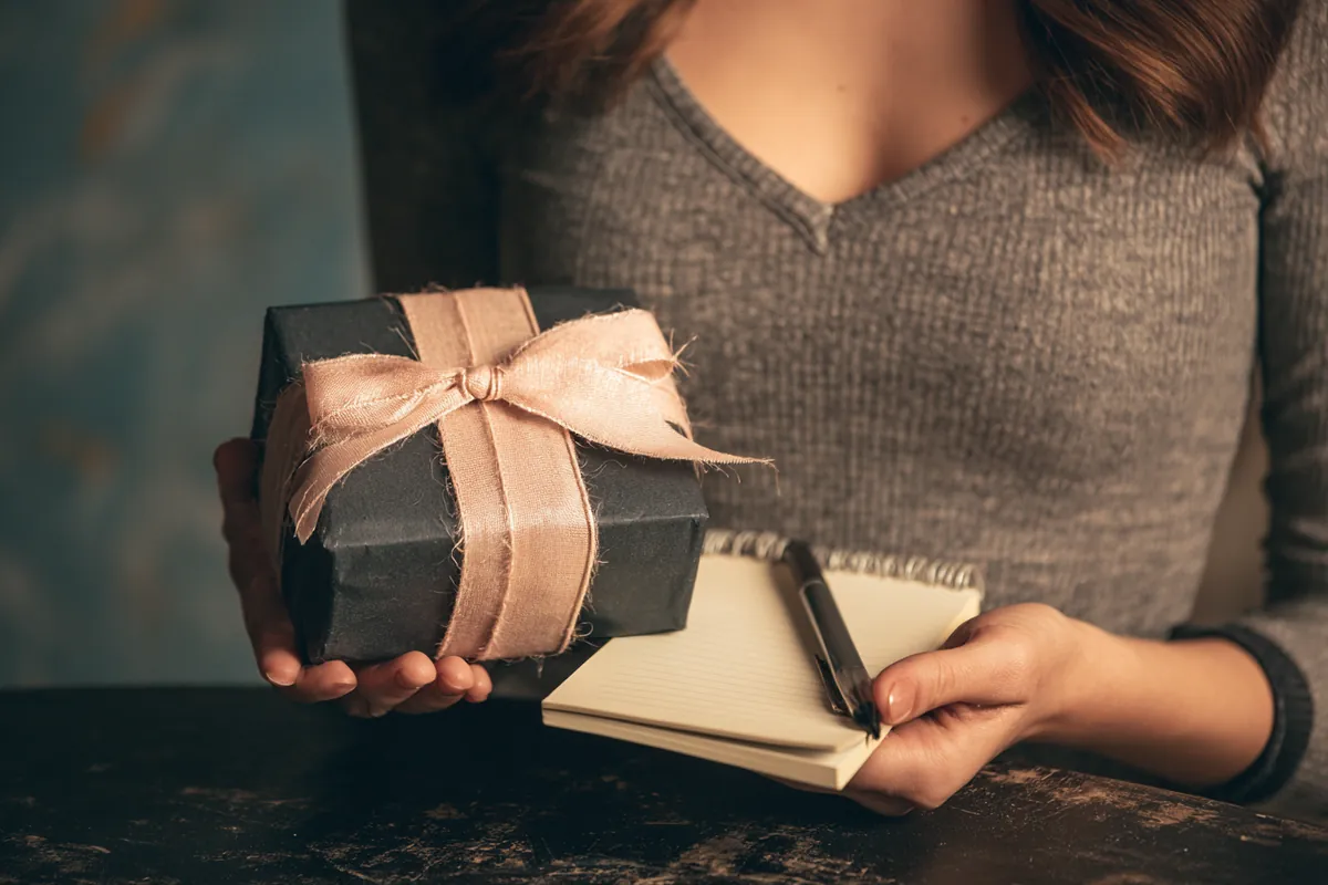 A Holiday Spending Plan That Survives January